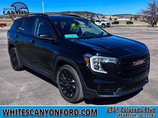 Used 2024 GMC Terrain SLE image 1