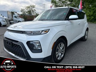 Used 2021 Kia Soul LX image 1