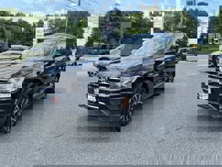 Used 2020 Volkswagen Tiguan SE image 1