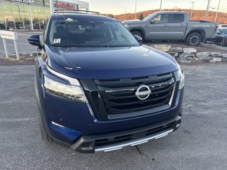 New 2025 Nissan Pathfinder SL w/ SL Premium Package image 1