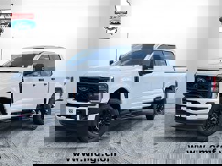 New 2026 Ford F250 4x4 Crew Cab Super Duty image 1