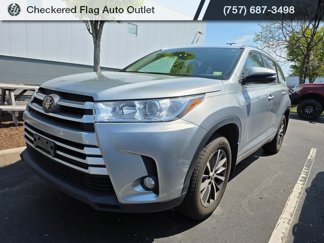 Used 2017 Toyota Highlander AWD V6 image 1