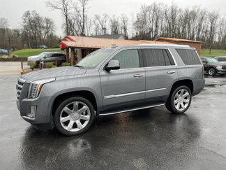 Used 2020 Cadillac Escalade Luxury image 1