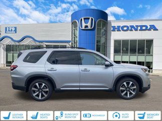 New 2025 Honda Pilot Touring image 1