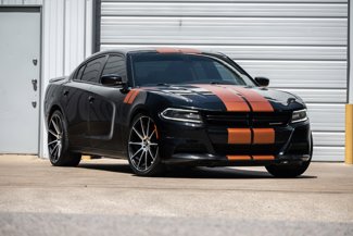 Used 2019 Dodge Charger SXT image 1