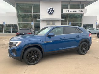 New 2025 Volkswagen Atlas Cross Sport SE image 1