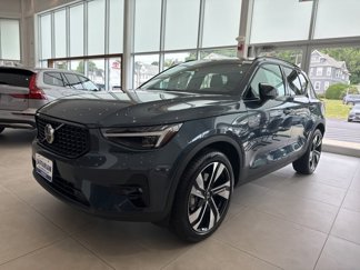 Used 2026 Volvo XC40 B5 Ultra w/ Climate Package image 1