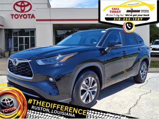 Used 2023 Toyota Highlander XLE image 1