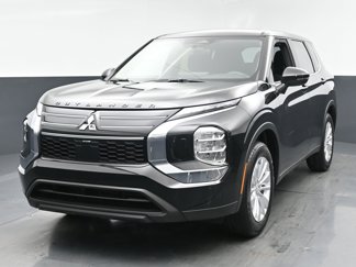 New 2025 Mitsubishi Outlander ES image 1