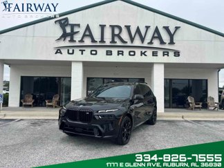Used 2025 BMW X7 M60i image 1