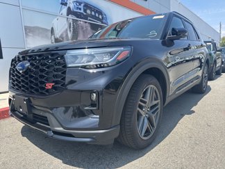 Used 2025 Ford Explorer ST image 1