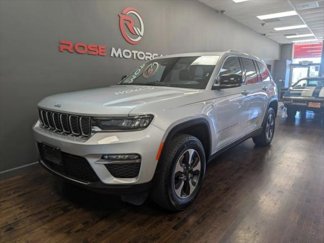 Used 2023 Jeep Grand Cherokee 4WD 4xe image 1