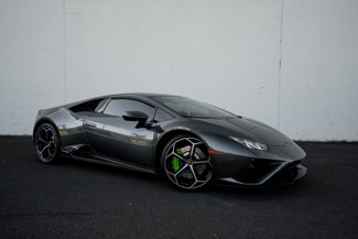 Used 2021 Lamborghini Huracan EVO image 1