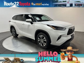 Used 2024 Toyota Highlander XLE image 1