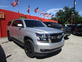 Used 2017 Chevrolet Suburban LT image 1