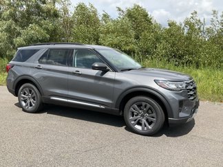 New 2025 Ford Explorer Active w/ Active Comfort Package image 1