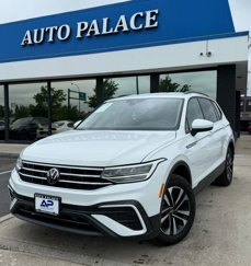 Used 2024 Volkswagen Tiguan S image 1