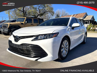 Used 2019 Toyota Camry LE image 1