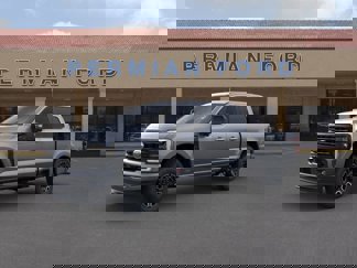 New 2025 Ford F250 4x4 Crew Cab Super Duty image 1