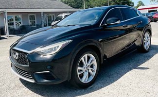 Used 2017 INFINITI QX30 image 1