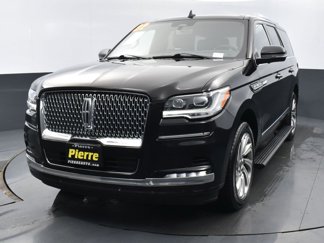 Used 2022 Lincoln Navigator Reserve image 1