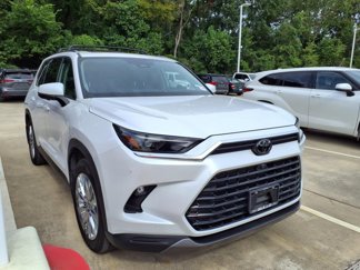 Used 2024 Toyota Grand Highlander Platinum image 1