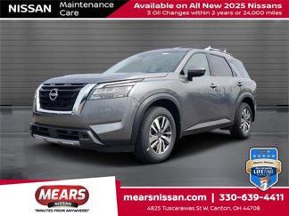 New 2025 Nissan Pathfinder SL image 1