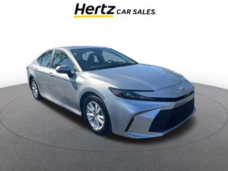 Used 2025 Toyota Camry LE image 1