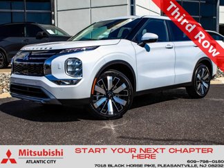 New 2025 Mitsubishi Outlander SE video 1