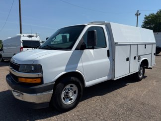 Used 2017 Chevrolet Express 3500 image 1