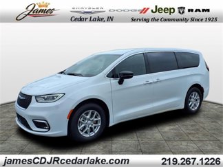 New 2026 Chrysler Pacifica Select image 1