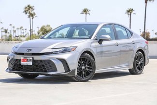 Certified 2025 Toyota Camry SE image 1