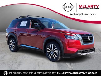 New 2025 Nissan Pathfinder Platinum image 1