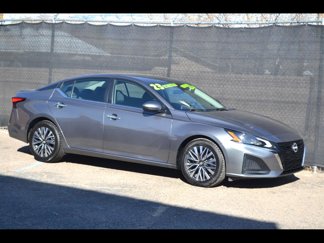 Used 2023 Nissan Altima 2.5 SV image 1
