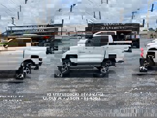 Used 2023 Chevrolet Colorado Z71 w/ Z71 Convenience Package 2 image 1