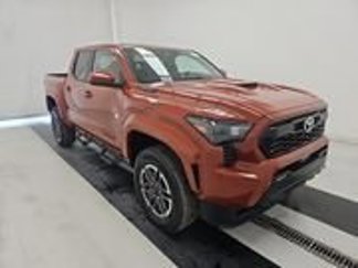Used 2025 Toyota Tacoma TRD Sport image 1