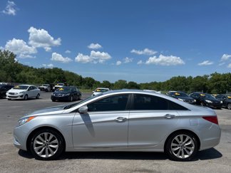 Used 2013 Hyundai Sonata SE image 1