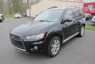 Used 2011 Mitsubishi Outlander SE image 1