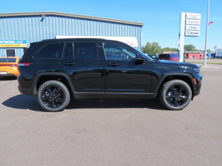 New 2024 Jeep Grand Cherokee Limited w/ Black Appearance Package image 1
