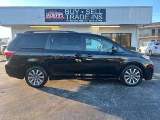 Used 2020 Toyota Sienna LE image 1