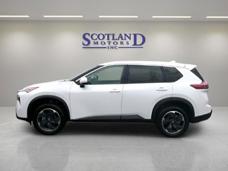 Used 2024 Nissan Rogue SV image 1