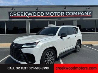 Used 2023 Lexus LX 600 4WD w/ Luxury Package image 1