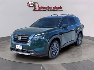 New 2025 Nissan Pathfinder SL w/ SL Premium Package image 1