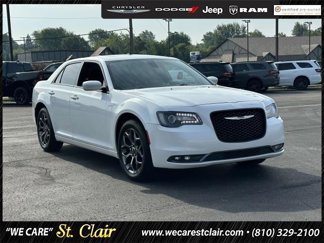 Certified 2016 Chrysler 300 S image 1
