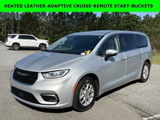 Used 2023 Chrysler Pacifica Touring-L image 1