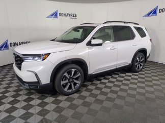 New 2025 Honda Pilot Touring image 1
