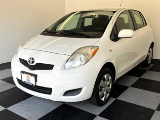 Used 2011 Toyota Yaris 4-Door Hatchback image 1
