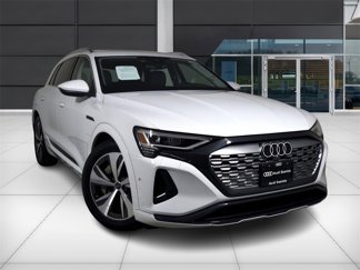 Used 2024 Audi Q8 e-tron Premium Plus w/ Premium Plus Package image 1