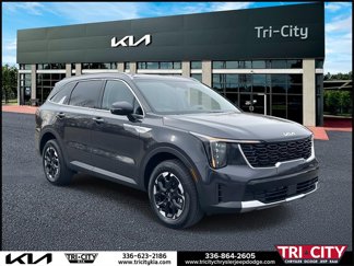 New 2025 Kia Sorento S image 1