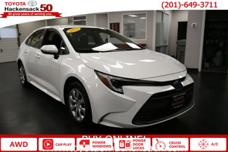 Certified 2024 Toyota Corolla LE image 1